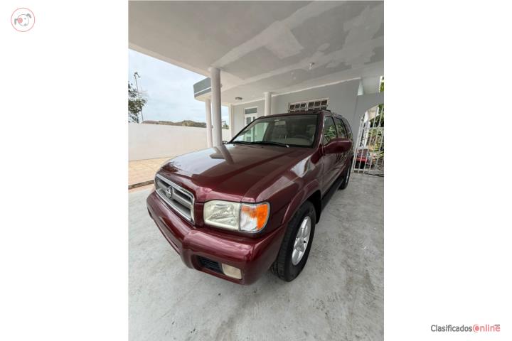 Nissan Pathfinder LE Sunroof cuerosa