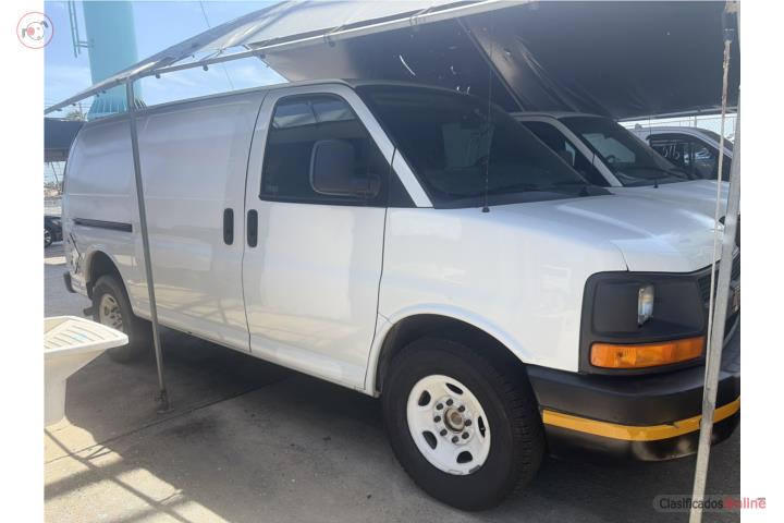 2013 Chevrolet Express Cargo Van V8