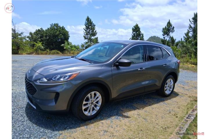 2022 Escape SE $13,900 OMO