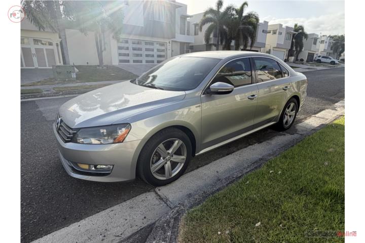 2012 VOLKSWAGEN PASSAT