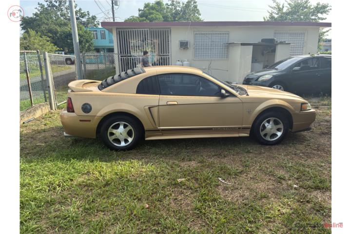 2000 ford mustang $4,000 neg.