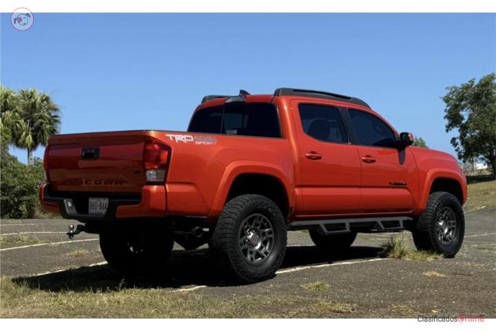 Toyota Tacoma TRD sport 4x4