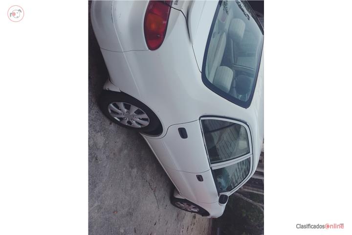 Toyota Corolla 2005 buenas condiciones