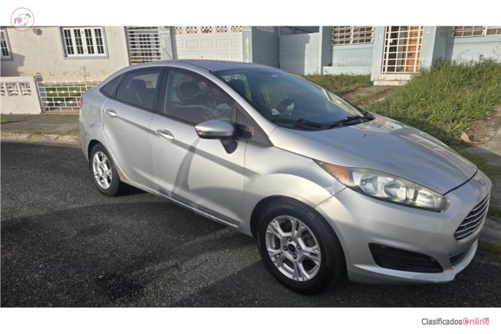 Se vende urgente Ford Fiesta 2014 $2,800