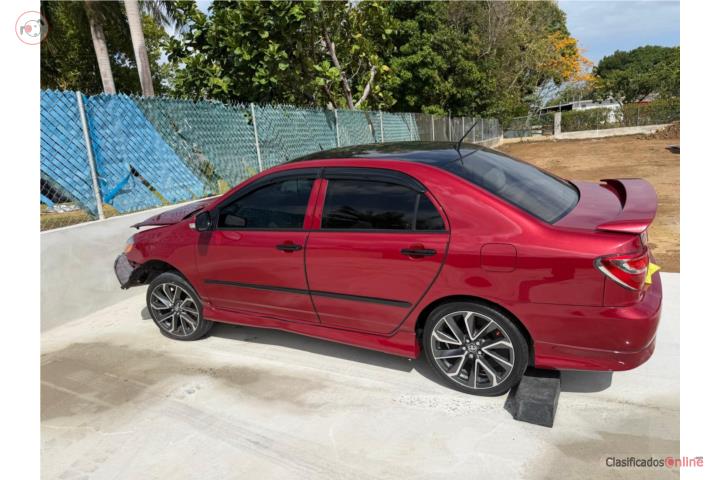 Toyota Corolla año 2003 $ 2500