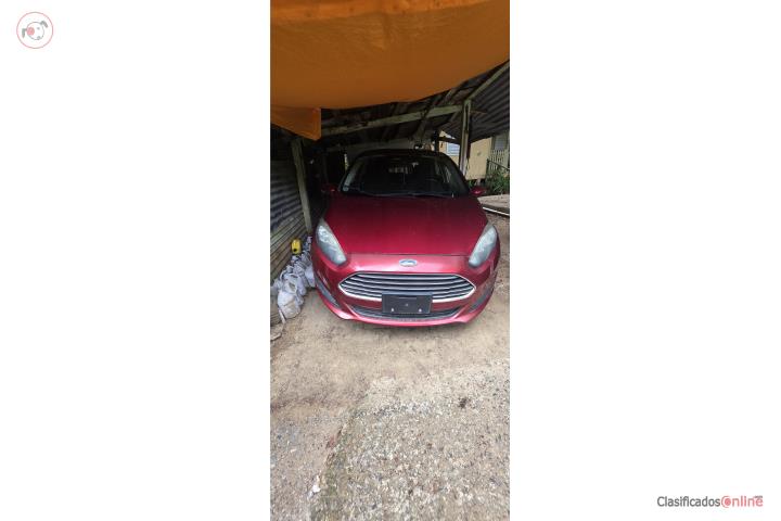 Ford Fiesta 2014 - $1,800