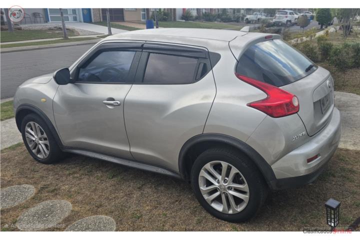 NISSAN JUKE 2011