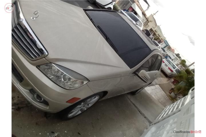 Mercedes Benz luxury 2011