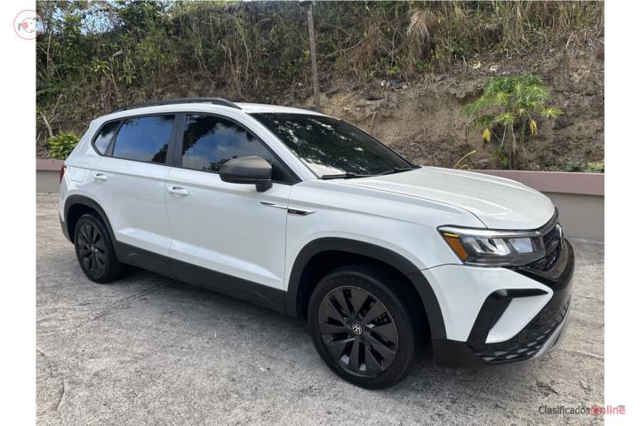 Volkswagen TAOS 2022 4 cilindros bonita