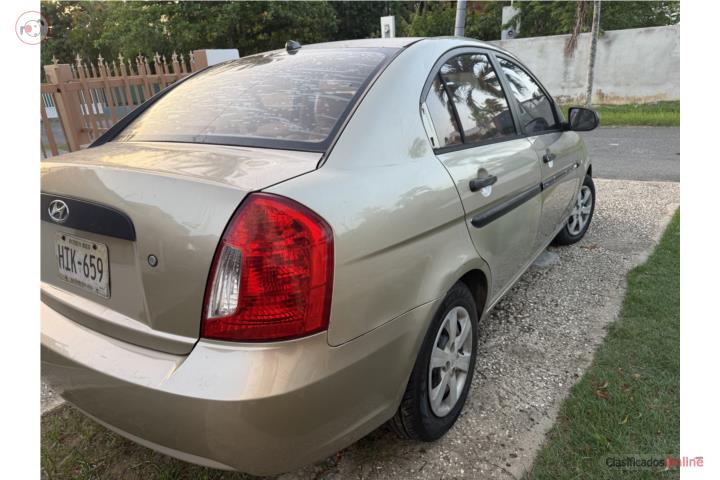 Hyhundai Brío 2008 automático