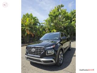 Hyundai Venue 2025 con 41 - 573 Millas