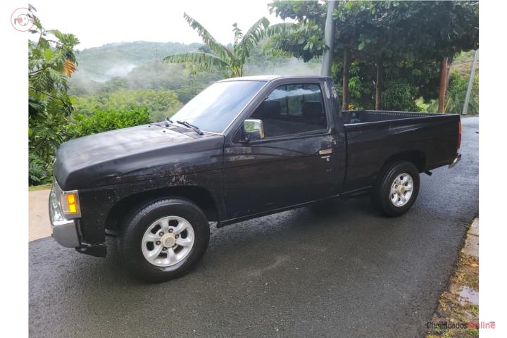 Nissan pickup up 97