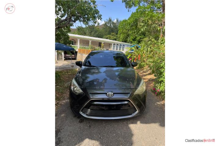 Yaris 2016 detalles de pintura, 102,000 milla
