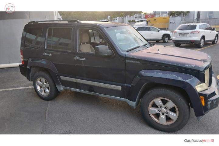 Se vende Jeep Liberty 2012 $1,300.00