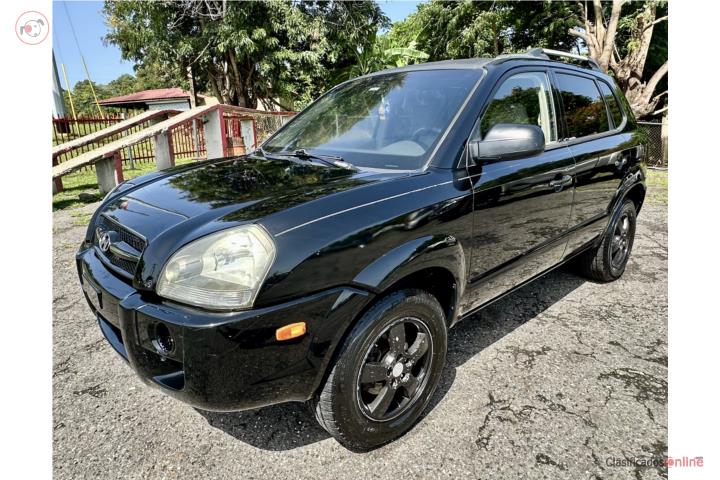 Hyundai Tucson*2007*$2,600.