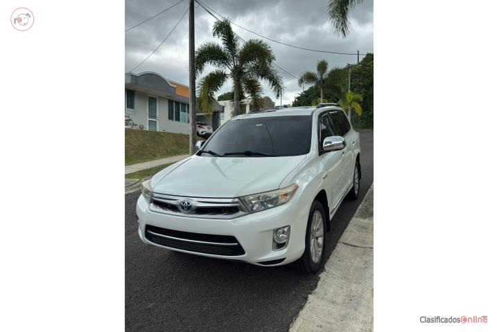 2013 Toyota Highlander Hybrid Limited $13900