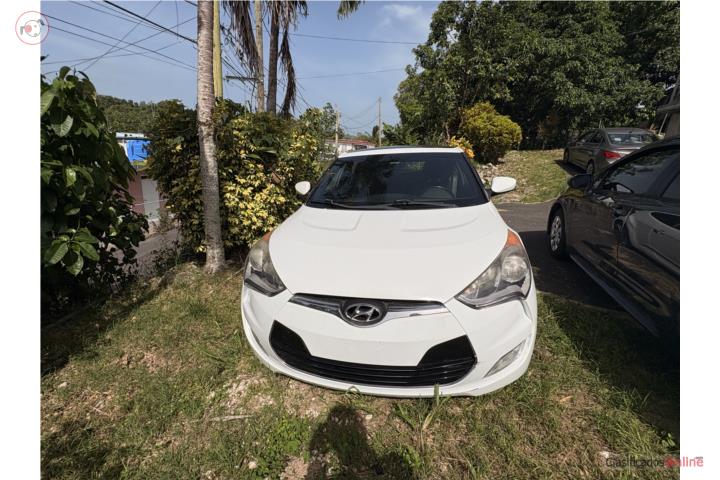 Hyundai Veloster 2016 $6,000- 85,000 millas