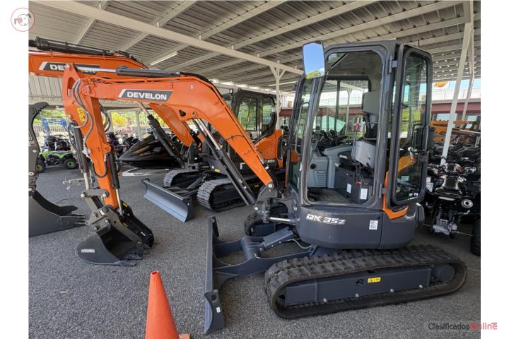 Excavadora Develon DX35Z-7