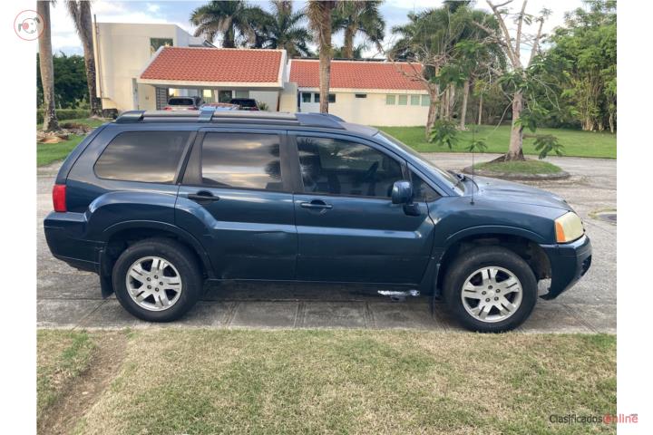 2004 Mitsubishi Endeavor-(As Is)