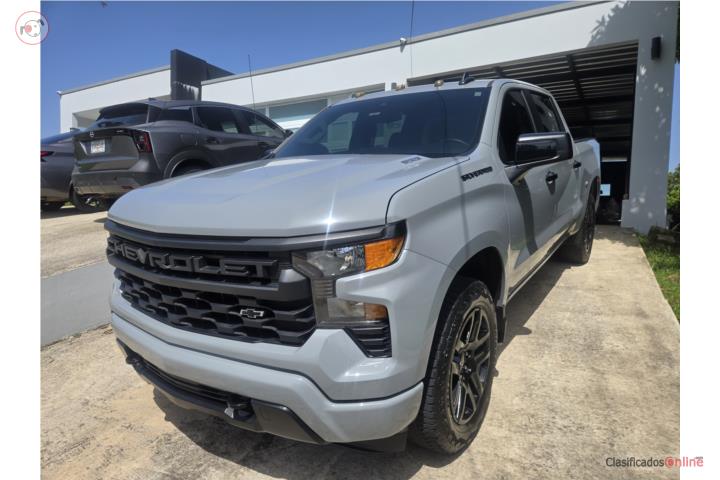 Silverado con 8mil millas
