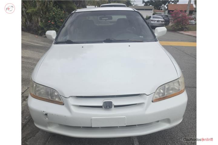 Honda Accord 1998 Cuatro Puertas $1,000