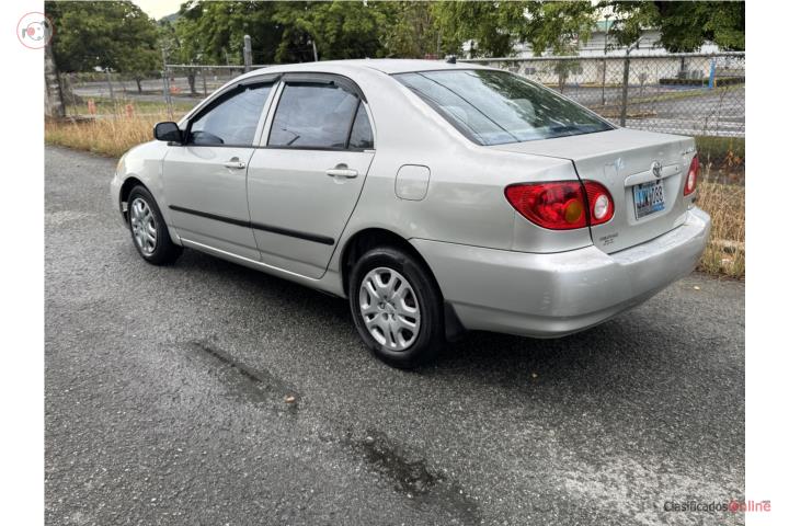Se vende Toyota Corolla 2003