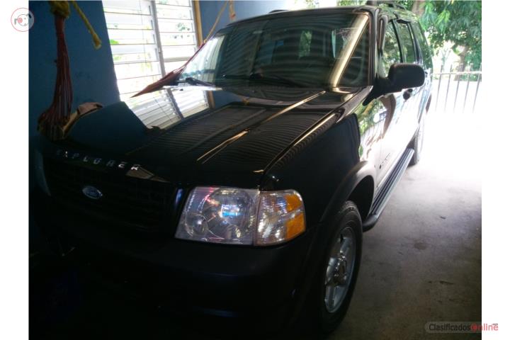 Ford Explorer 2004 negra