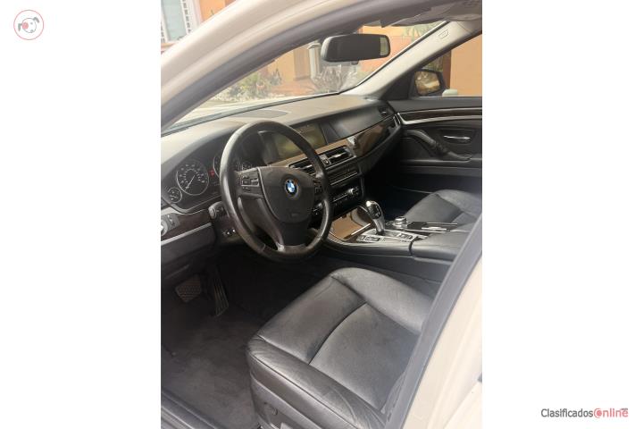 ??BMW 528i