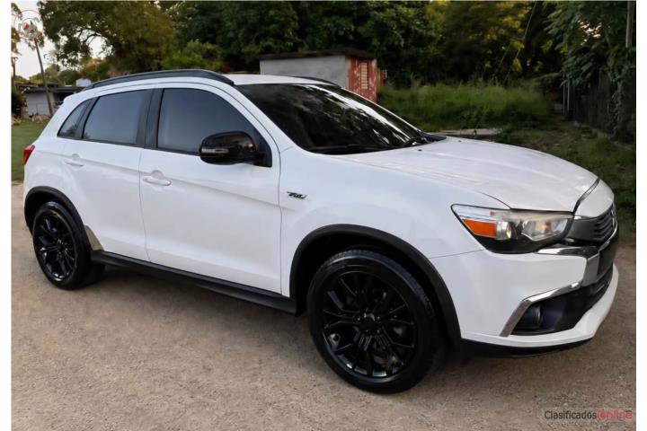 Mitsubitshi outlander sport SEL