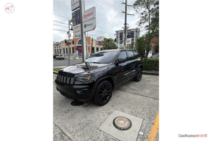 JEEP GRAND CHEROKEE LAREDO 2020 NEGRO/NEGRO