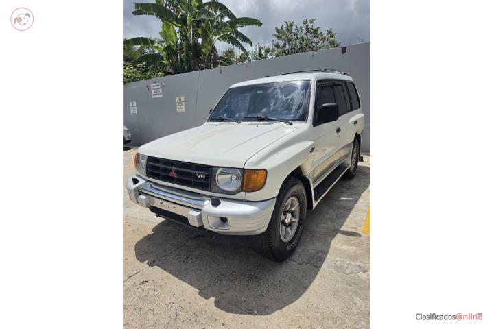 Se vende mitsubishi montero 4x4 2000