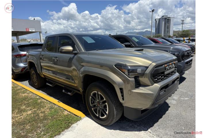 Precio bajo /2024 Toyota tacoma 4x4 en Ponce
