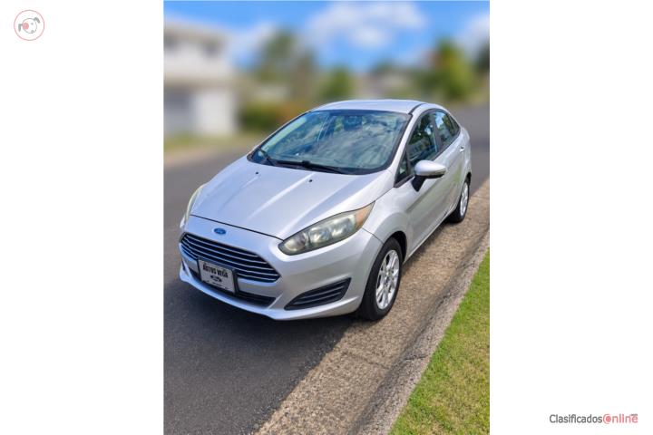 Ford Fiesta SE 2015 (Auto.) - $2,300 OMO
