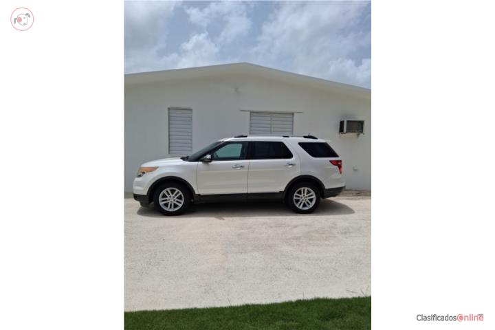 FORD EXPLORER XLT 2012