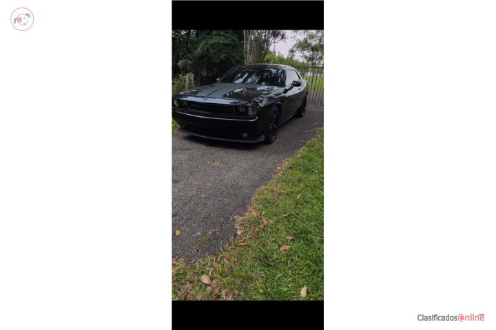 Challenger 2009 srt8