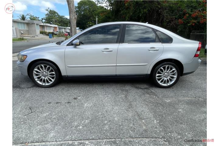 Se vende Volvo S40 2005,USADO,A/C funcionando