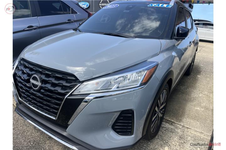 Nissan kicks SV 2023