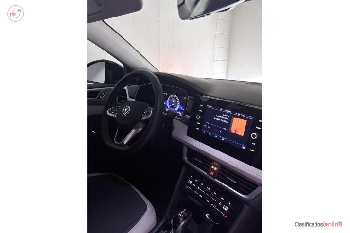 2025 VW Taos SE 4Motion  Solo 7,794 Millas,