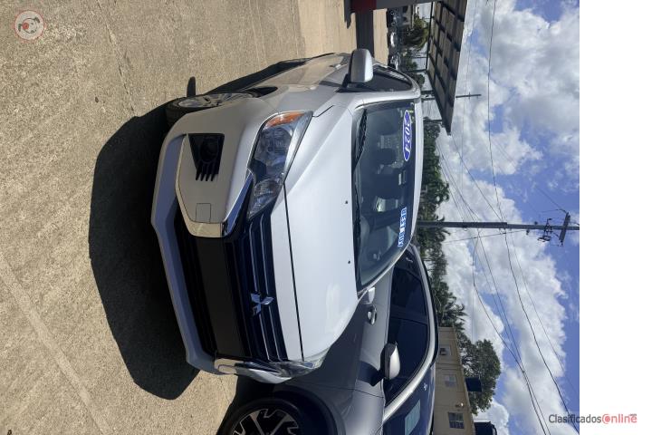Mitsubishi mirage g4 como nuevo