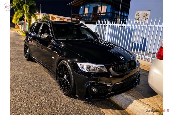 BMW 328xi (Wagon) 2011