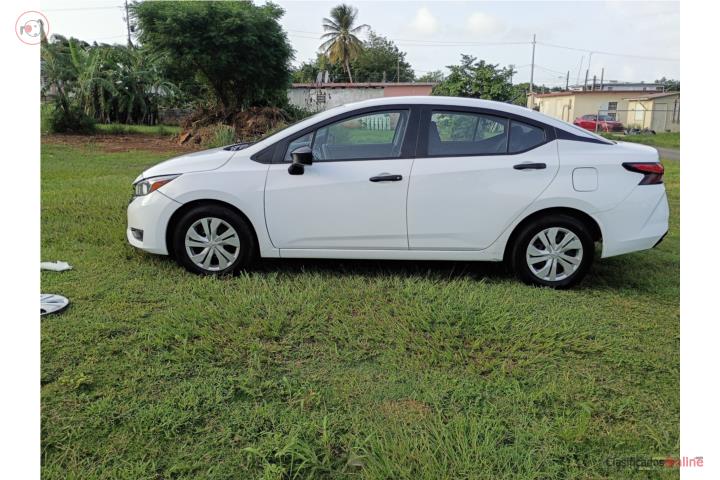 Nissan versa 2024