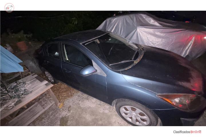 Mazda3 2011 , se vende solo para piezas