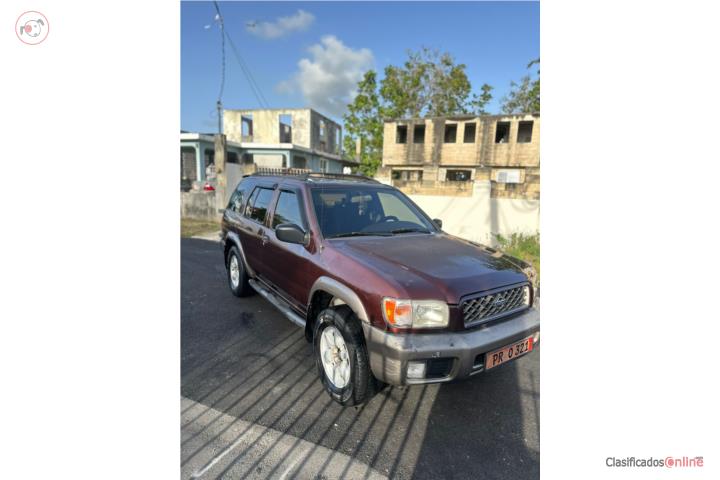 Nissan Pathfinder 2000