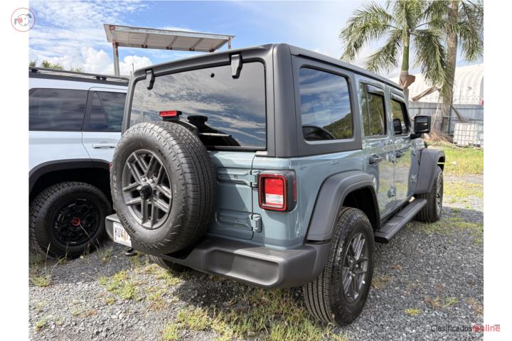 PRE-OWNED JEEP WRANGLER ANVIL