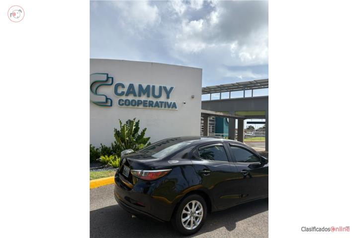 Toyota Yaris 2016 $8,995 o mejor oferta