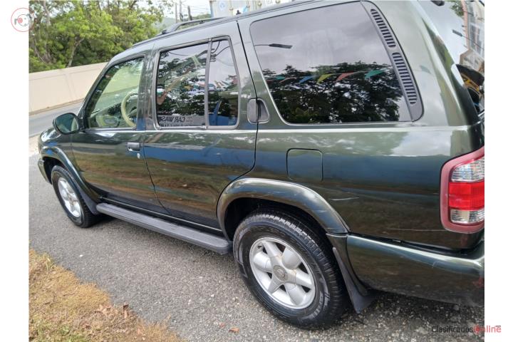 NISSAN PATHFINDER 2000 $3,500