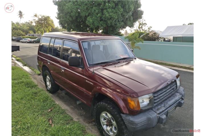 Mitsubishi Montero año 93