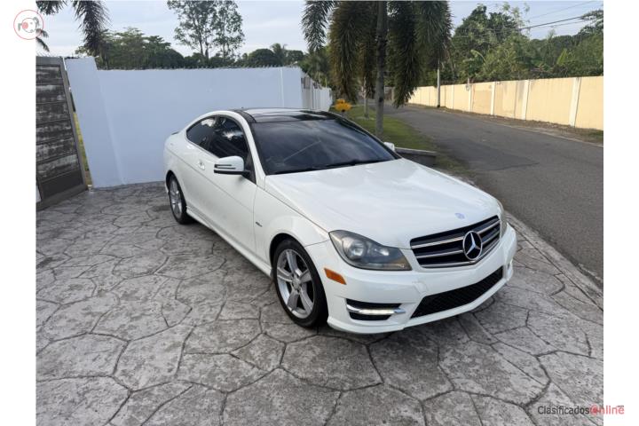 Mercedes benz 2012 como nuevo