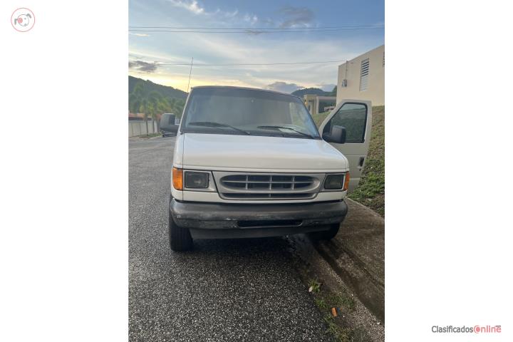 Ford E-250 2004