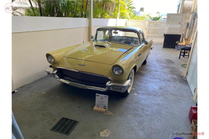 Ford Thunderbird 1957